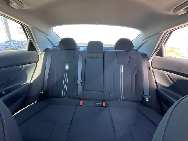 2025 Hyundai Elantra SEL - Photo 23