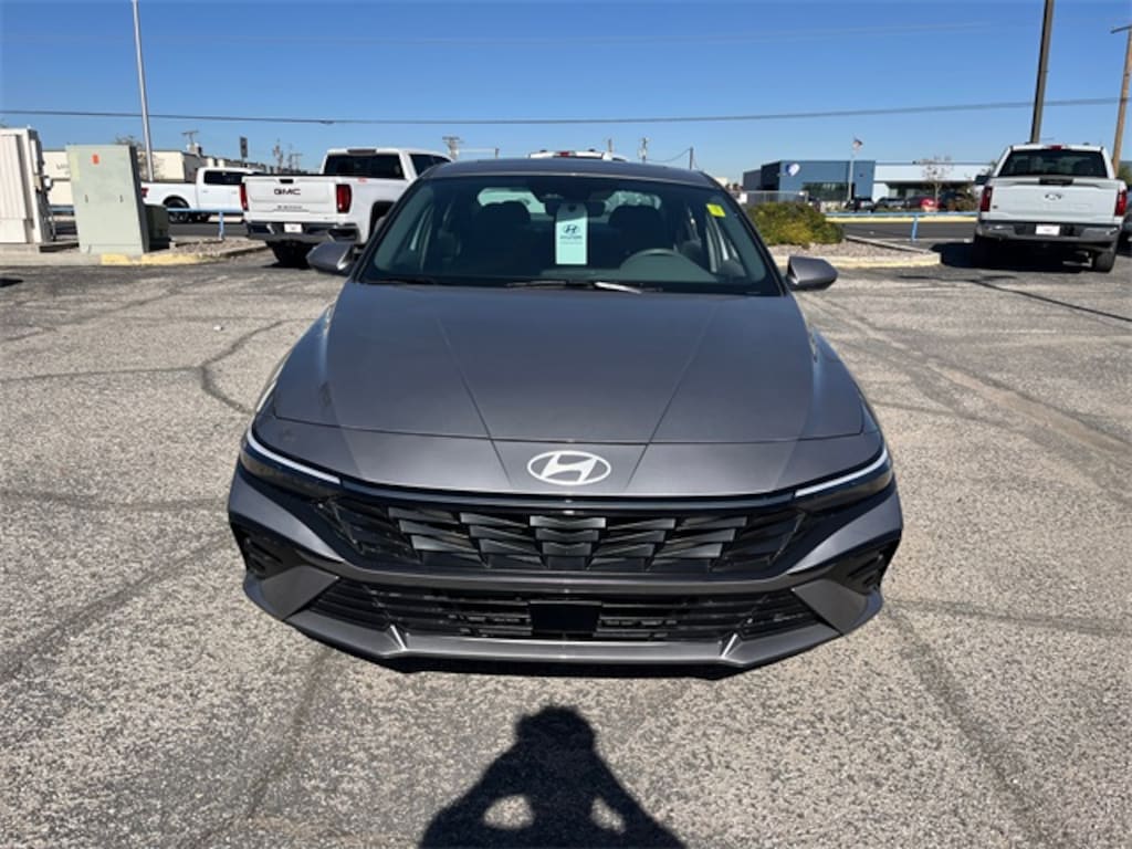 Certified 2025 Hyundai Elantra SEL Convenience Sedan