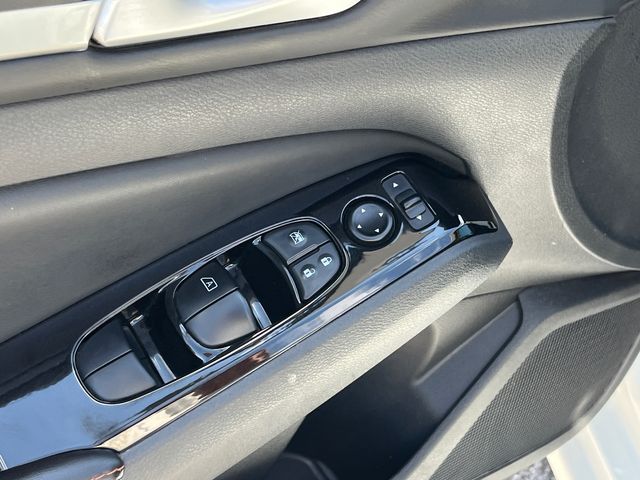 2024 Nissan Altima SR - Photo 12