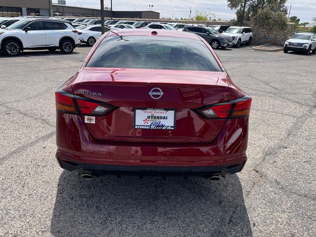 2025 Nissan Altima SR - Photo 7