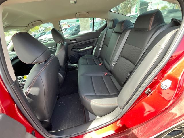 2025 Nissan Altima SR - Photo 24