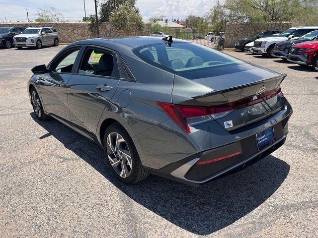 2025 Hyundai Elantra SEL - Photo 6