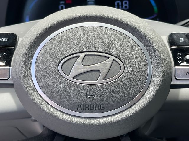 2025 Hyundai Elantra SEL - Photo 17