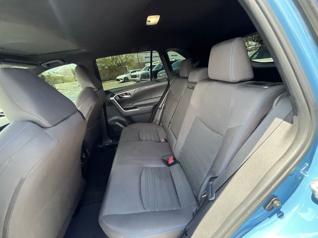 2024 Toyota RAV4 SE - Photo 24