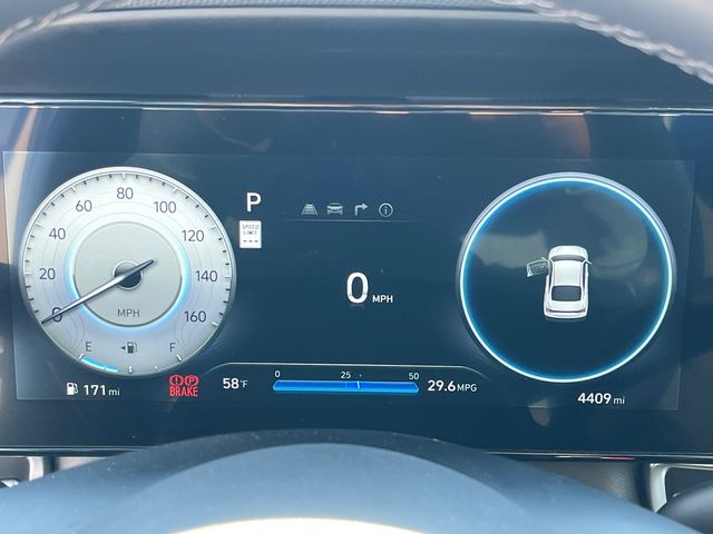 2025 Hyundai Elantra SEL - Photo 14