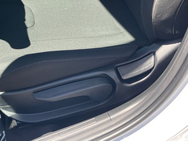 2025 Hyundai Elantra SEL - Photo 11