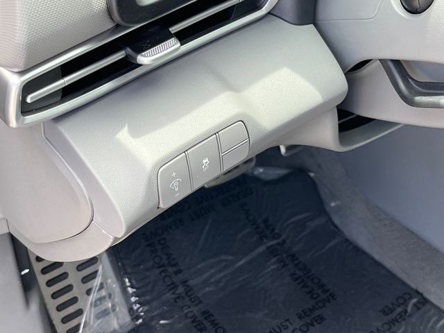 2025 Hyundai Elantra SEL - Photo 13