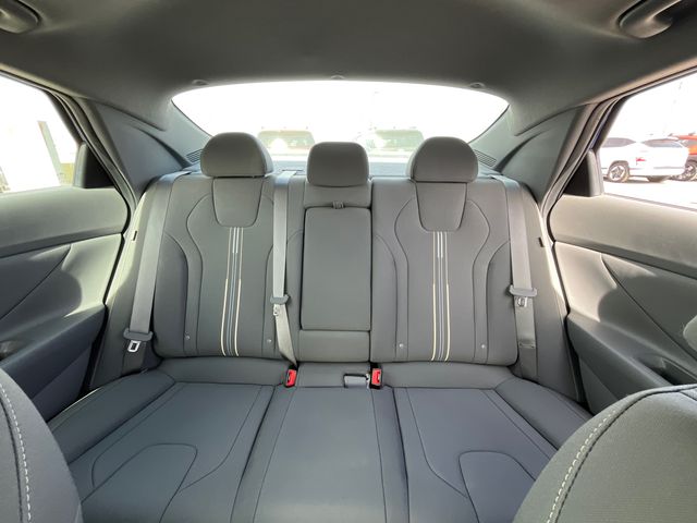 2025 Hyundai Elantra SEL - Photo 23