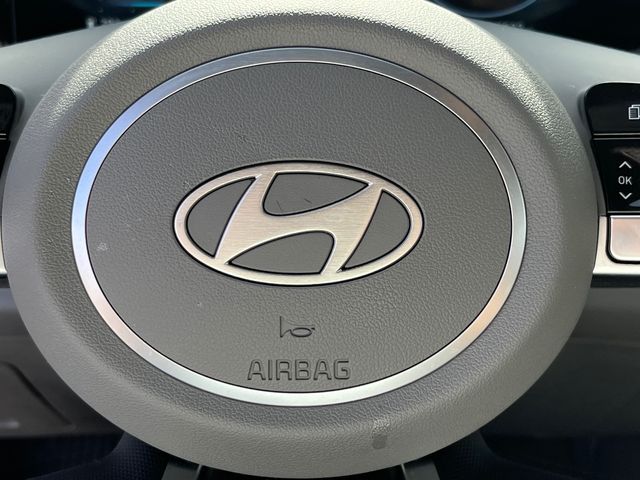 2025 Hyundai Elantra SEL - Photo 17