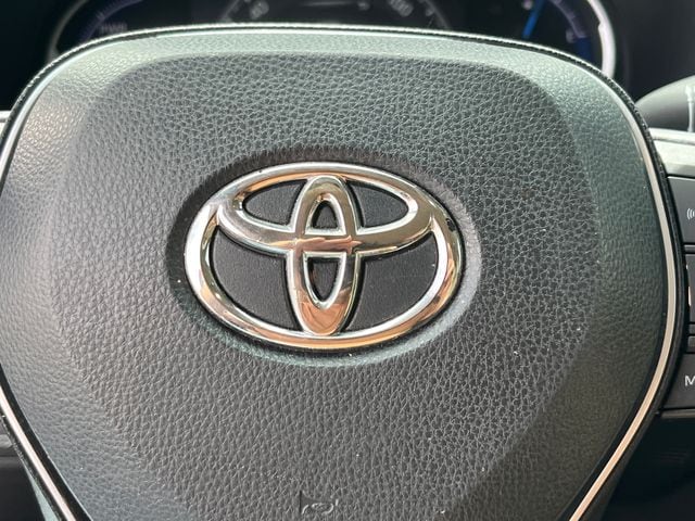 2022 Toyota RAV4 Limited - Photo 17