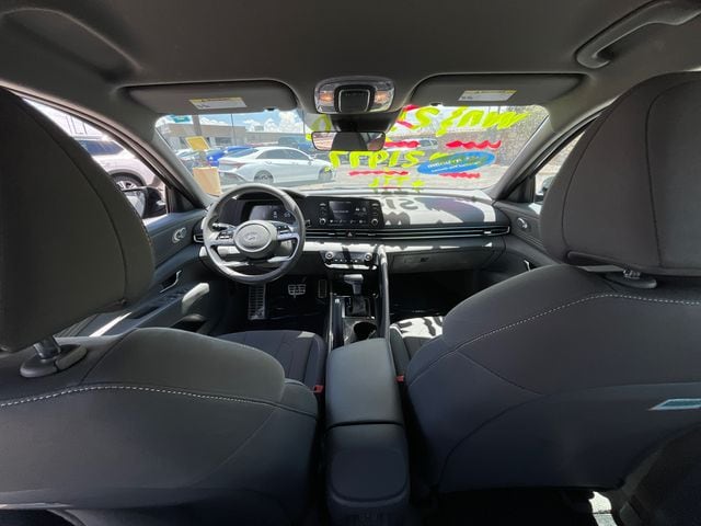 2025 Hyundai Elantra SEL - Photo 25