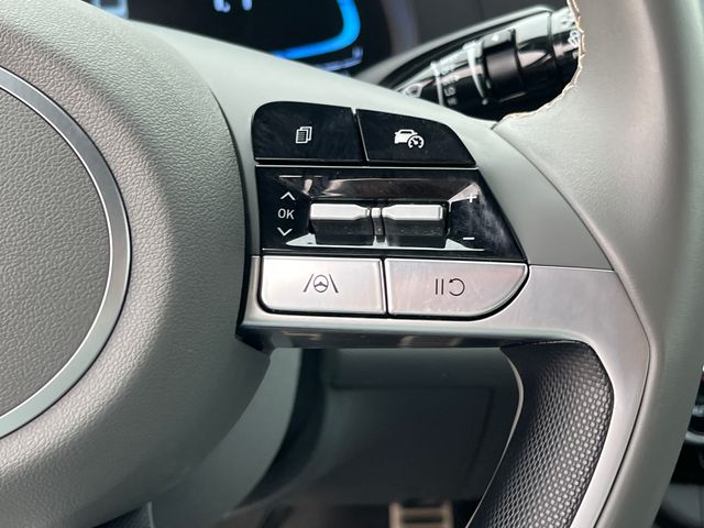 2025 Hyundai Elantra SEL - Photo 18