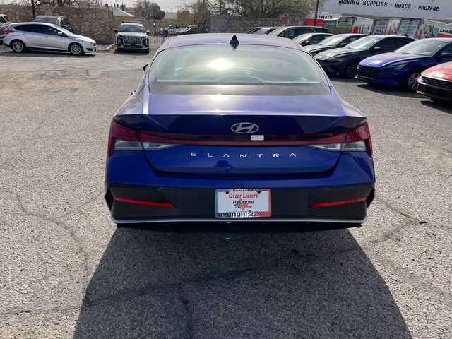 2025 Hyundai Elantra SEL - Photo 7