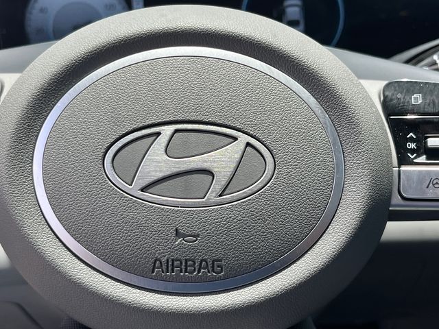 2024 Hyundai Elantra SEL - Photo 17