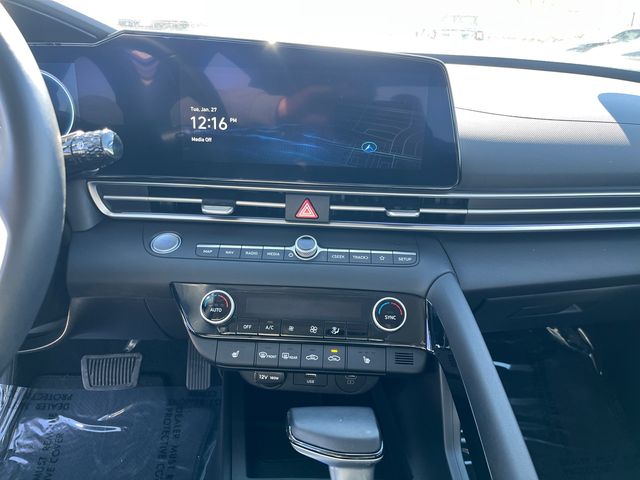 2025 Hyundai Elantra SEL - Photo 20