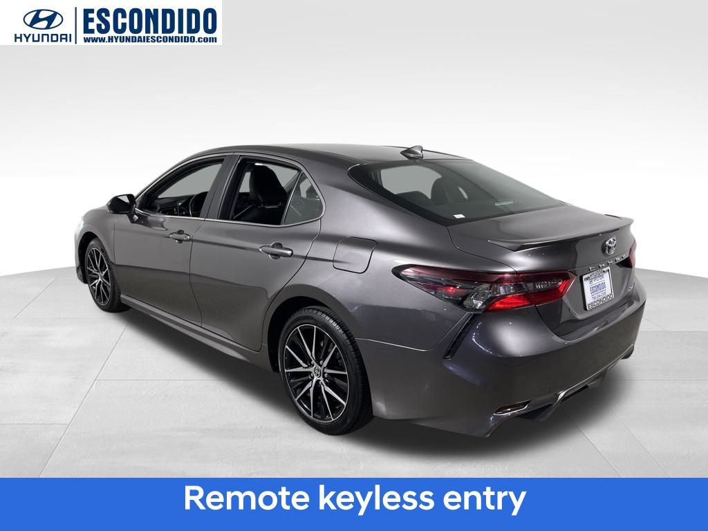 2023 Toyota Camry SE photo 2