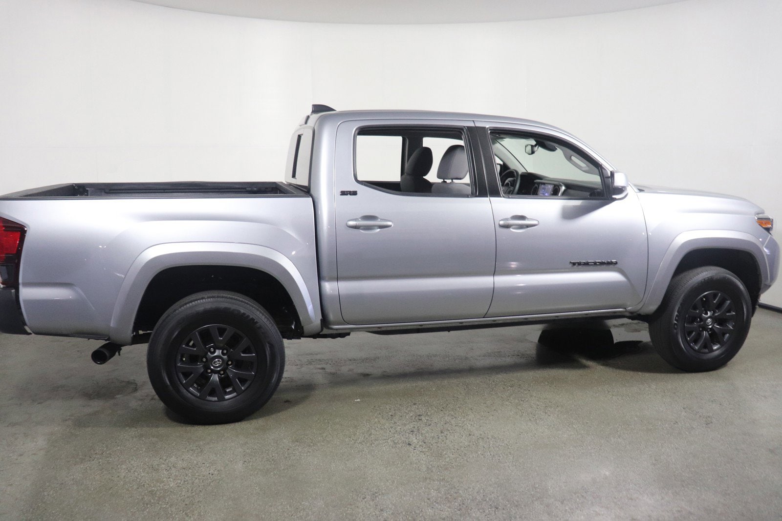 Used 2021 Toyota Tacoma SR5 with VIN 5TFAZ5CN0MX117203 for sale in Escondido, CA