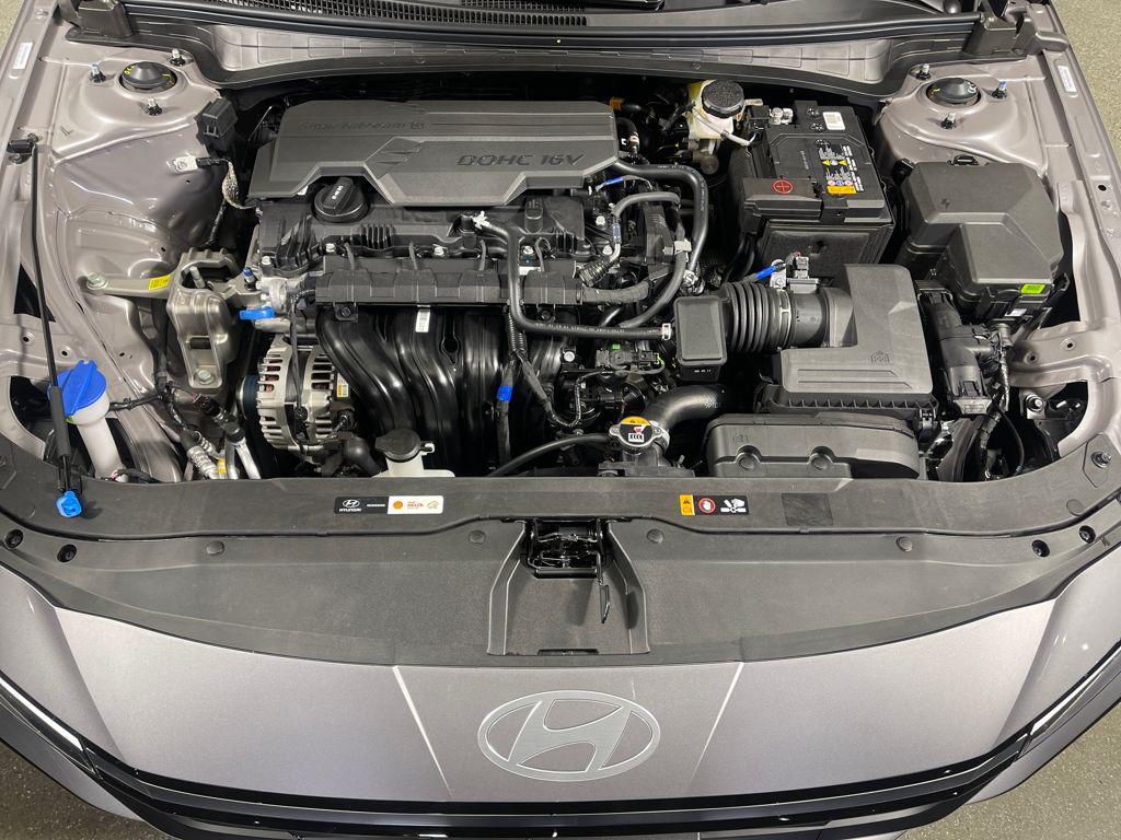 2026 Hyundai Elantra Limited - Photo 9