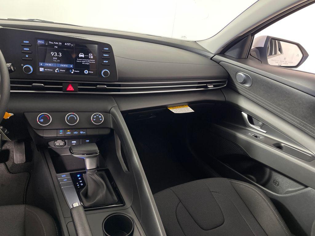 2026 Hyundai Elantra SE - Photo 17