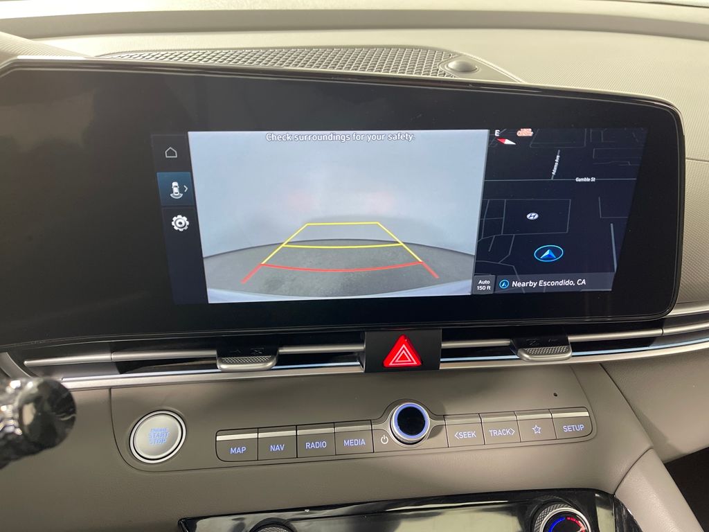 2025 Hyundai Elantra SEL - Photo 23