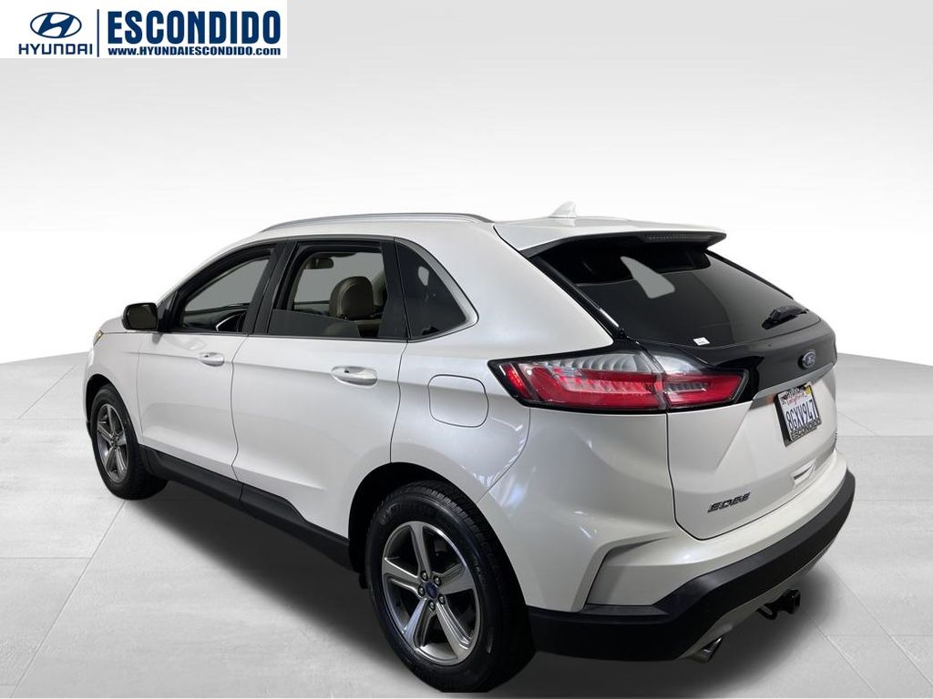 2019 Ford Edge SEL photo 3