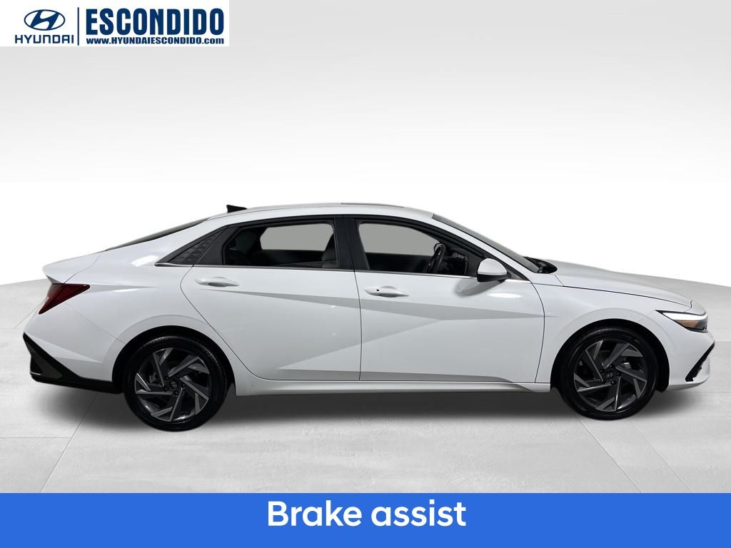 2025 Hyundai Elantra SEL - Photo 6