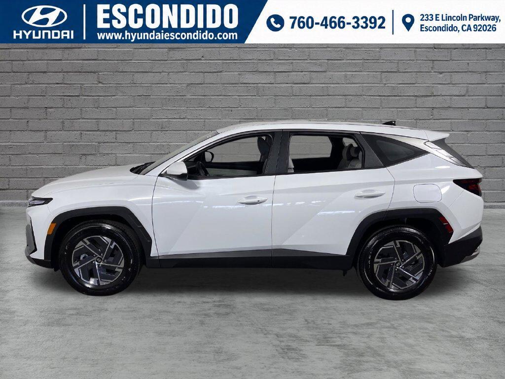 New 2026 Hyundai Tucson Hybrid SE SUV