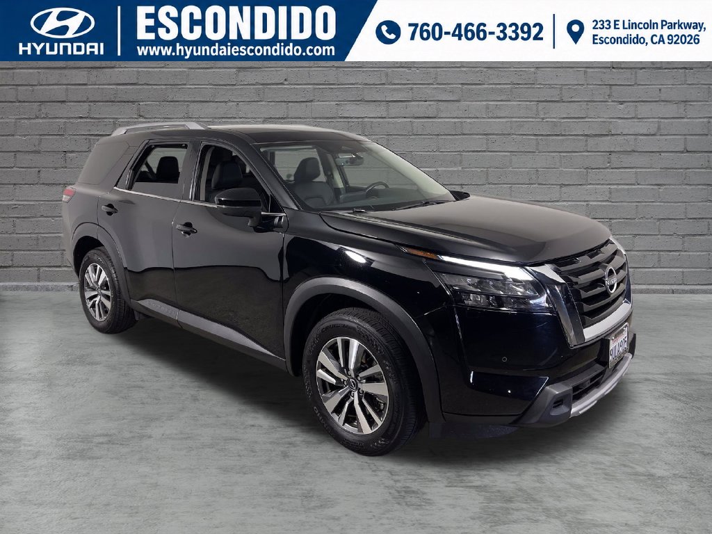 Used 2025 Nissan Pathfinder SL SUV