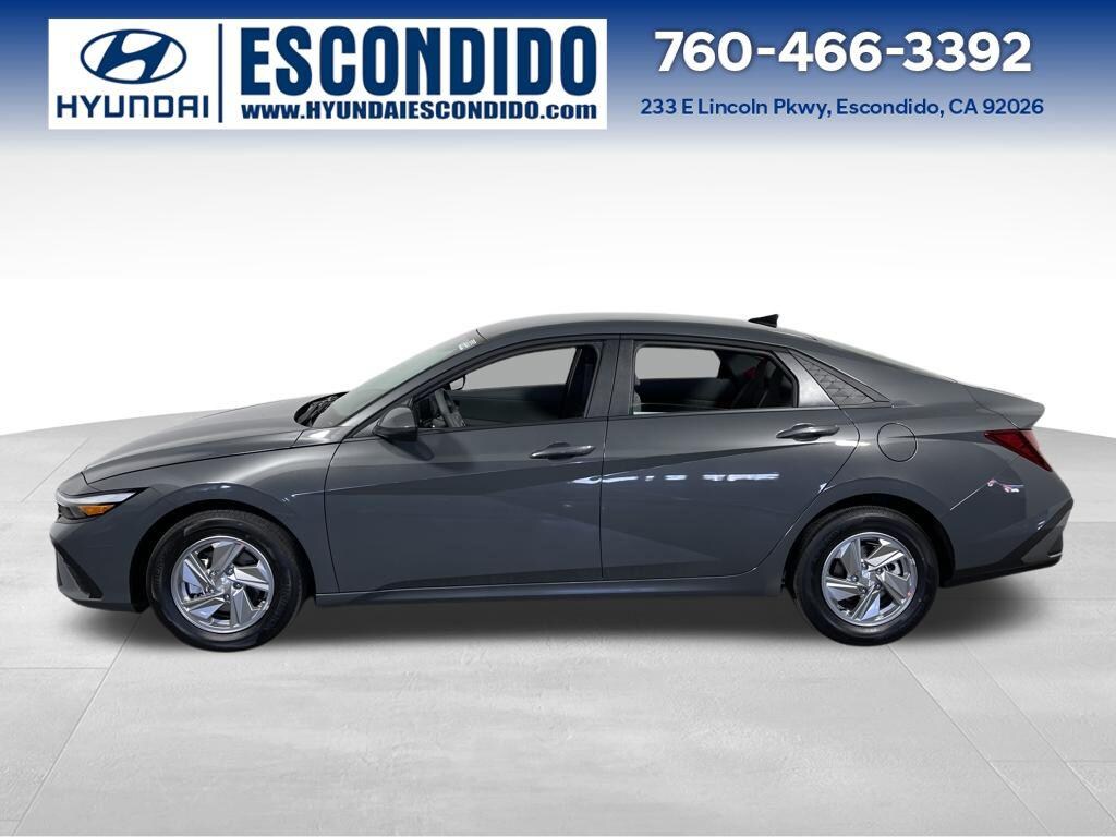 New 2026 Hyundai Elantra SE Sedan