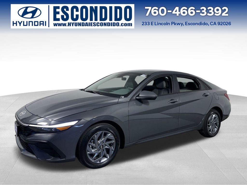 2026 Hyundai Elantra Hybrid Sedan 