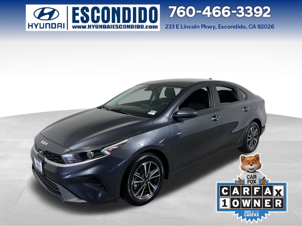 2024 Kia Forte LXS AT's photo