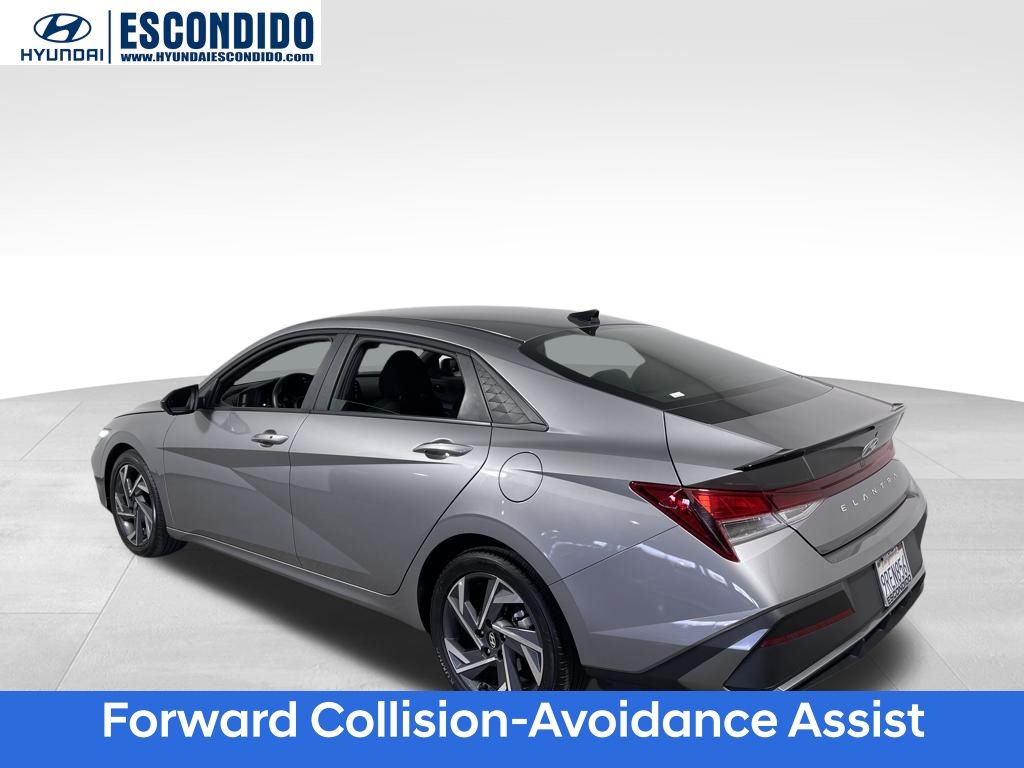 2025 Hyundai Elantra SEL Sport photo 3