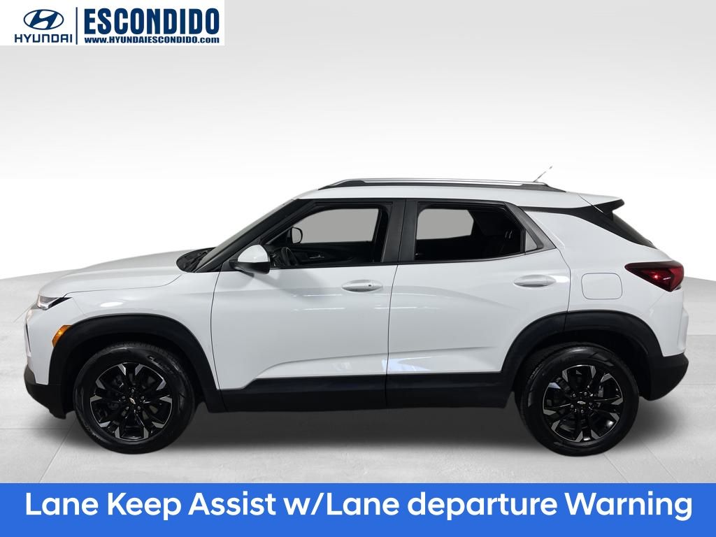 2023 Chevrolet Trailblazer LT photo 2