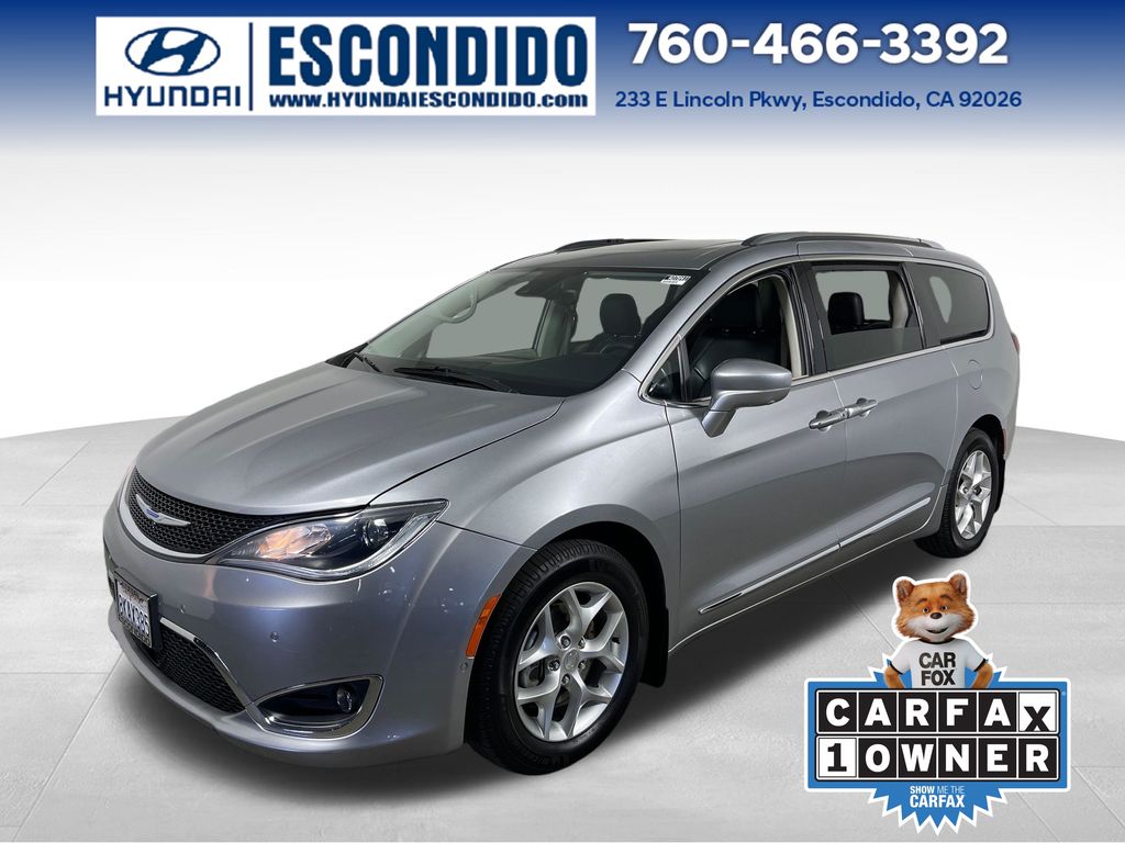 2019 Chrysler Pacifica Touring L Plus's photo