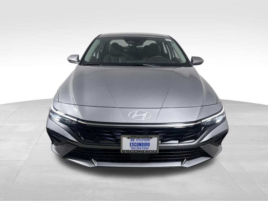 2026 Hyundai Elantra Limited - Photo 8