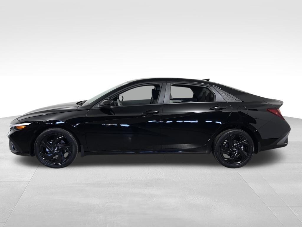 New 2026 Hyundai Elantra SEL Sport Sedan