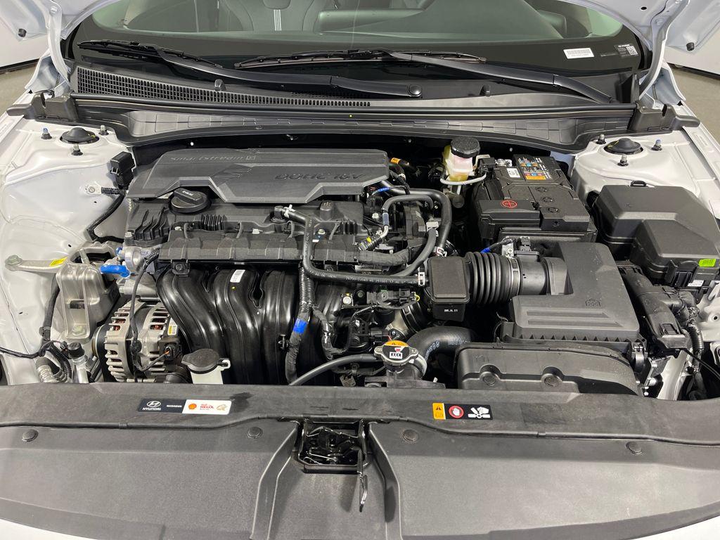 2026 Hyundai Elantra SE - Photo 9