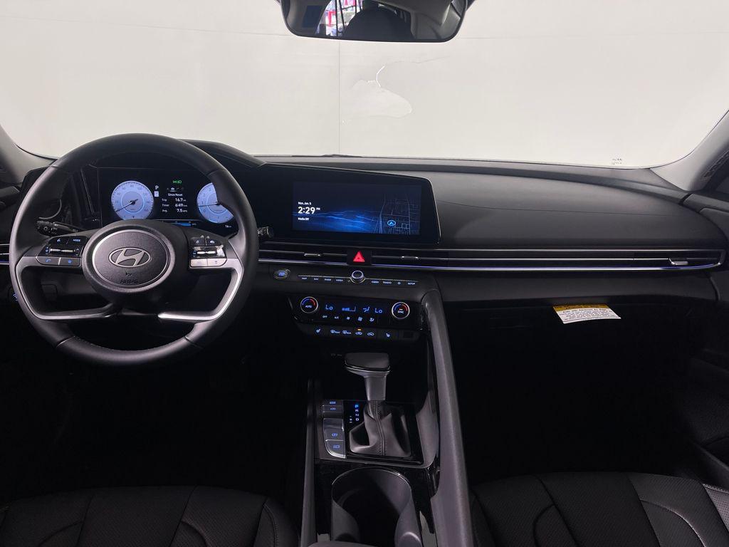 2026 Hyundai Elantra Limited - Photo 14