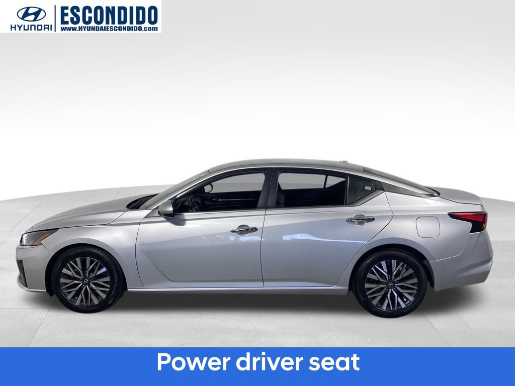 2023 Nissan Altima 2.5 SV photo 2