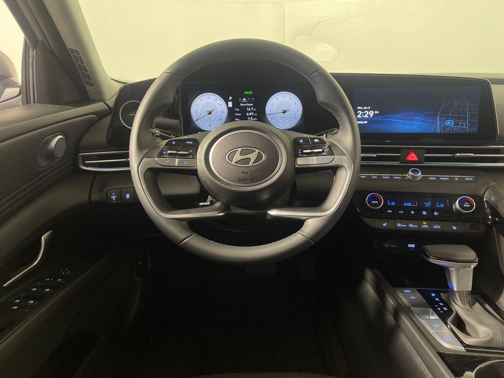 2026 Hyundai Elantra Limited - Photo 15