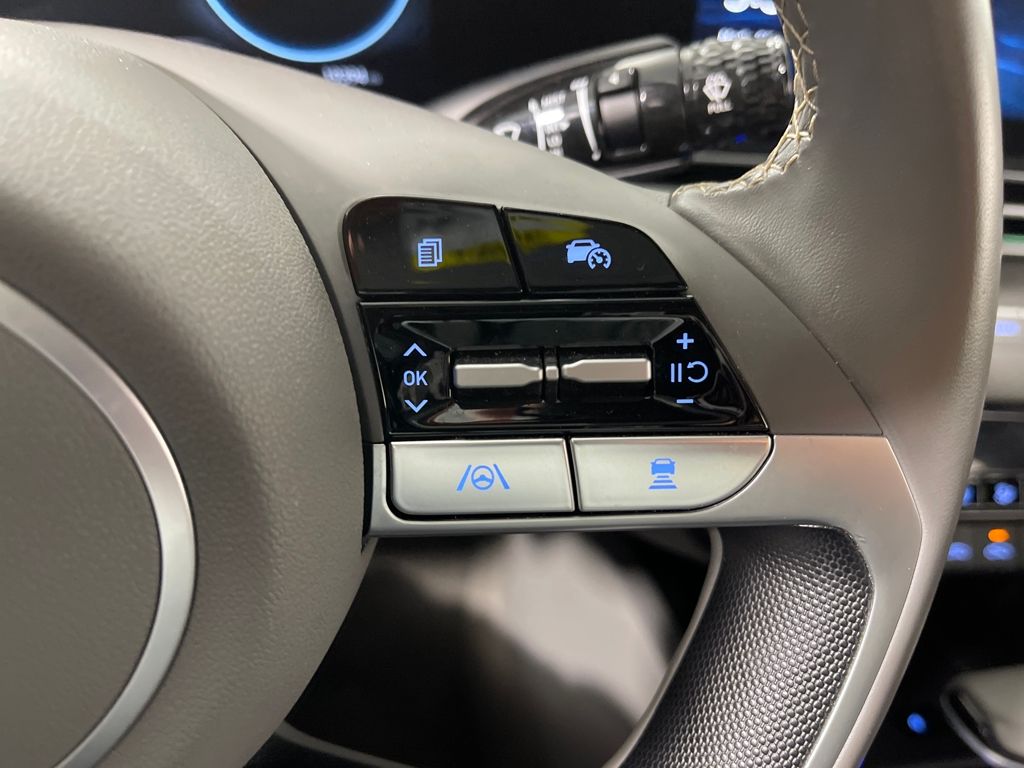 2025 Hyundai Elantra SEL - Photo 29