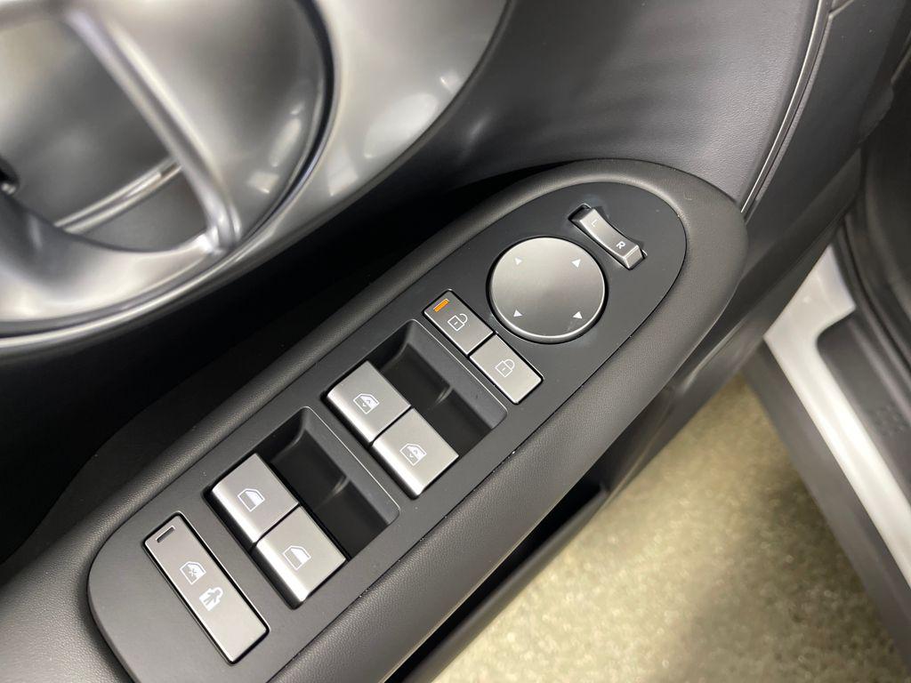 2026 Hyundai IONIQ 9 SE - Photo 18