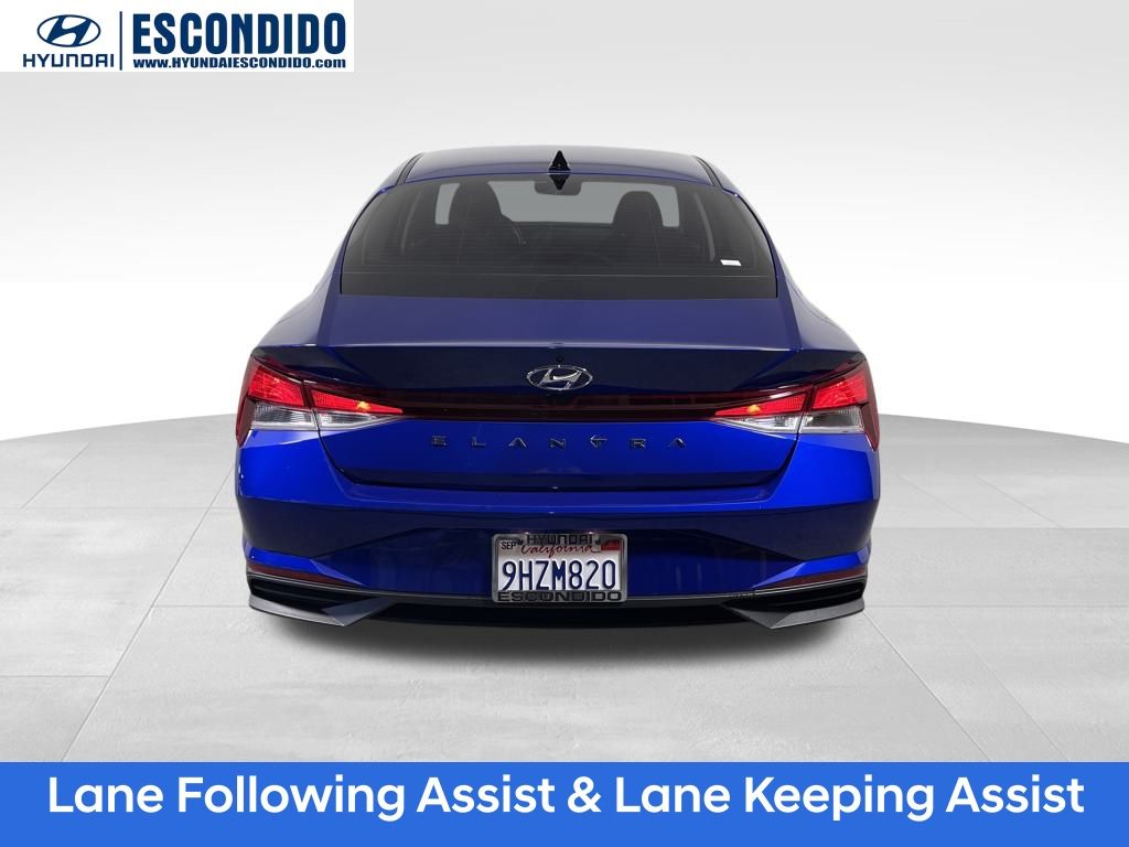 2023 Hyundai Elantra SEL photo 4