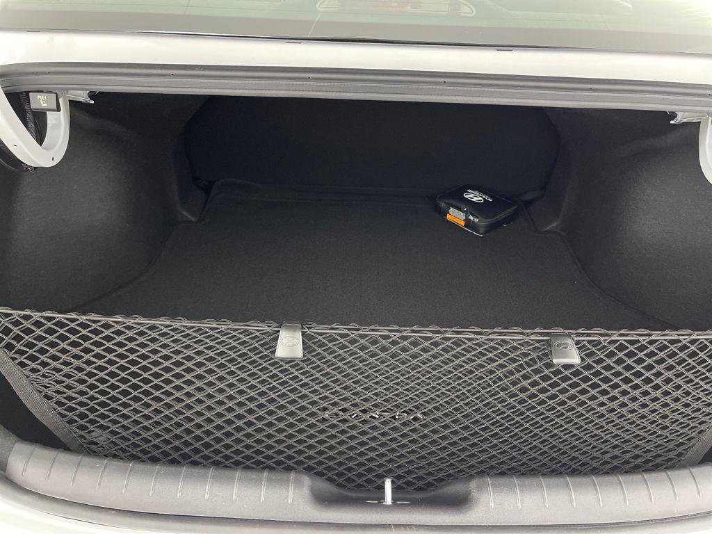 2026 Hyundai Elantra SE - Photo 10