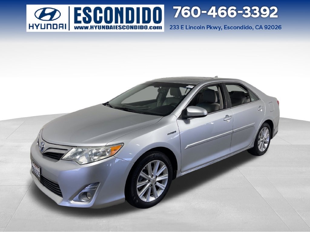 Used 2013 Toyota Camry Hybrid XLE Sedan