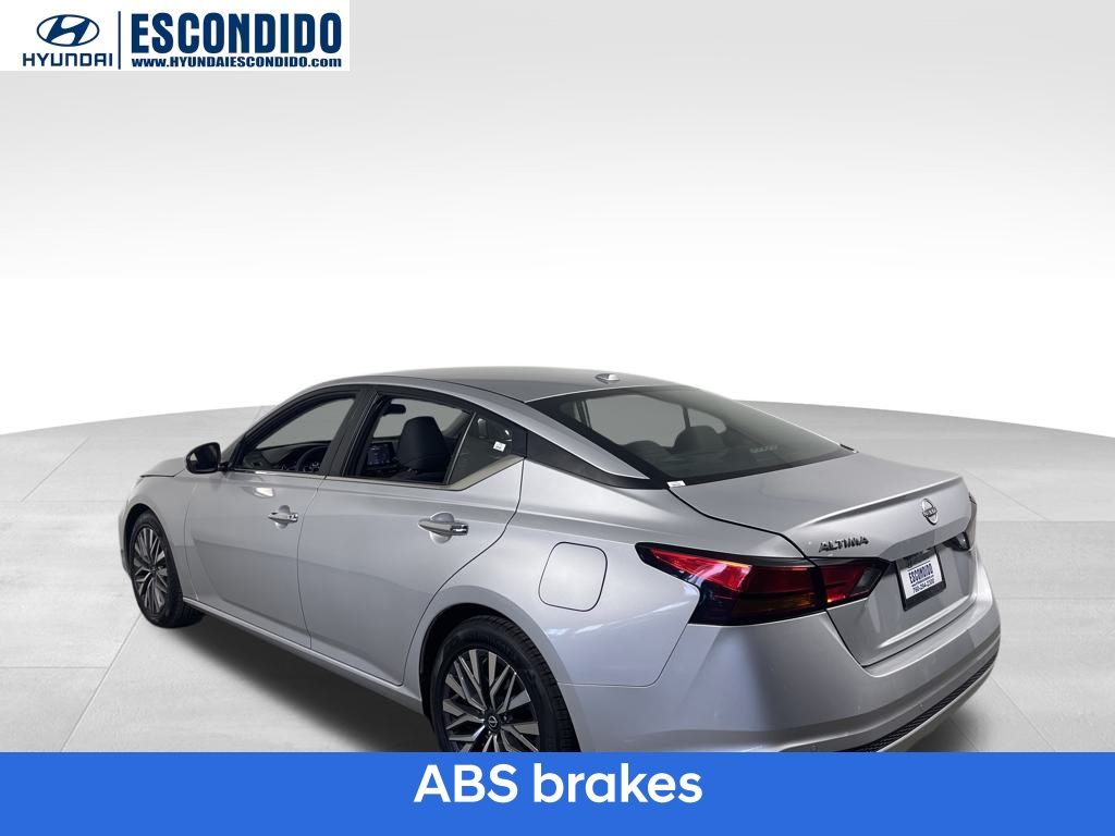 2023 Nissan Altima 2.5 SV photo 3