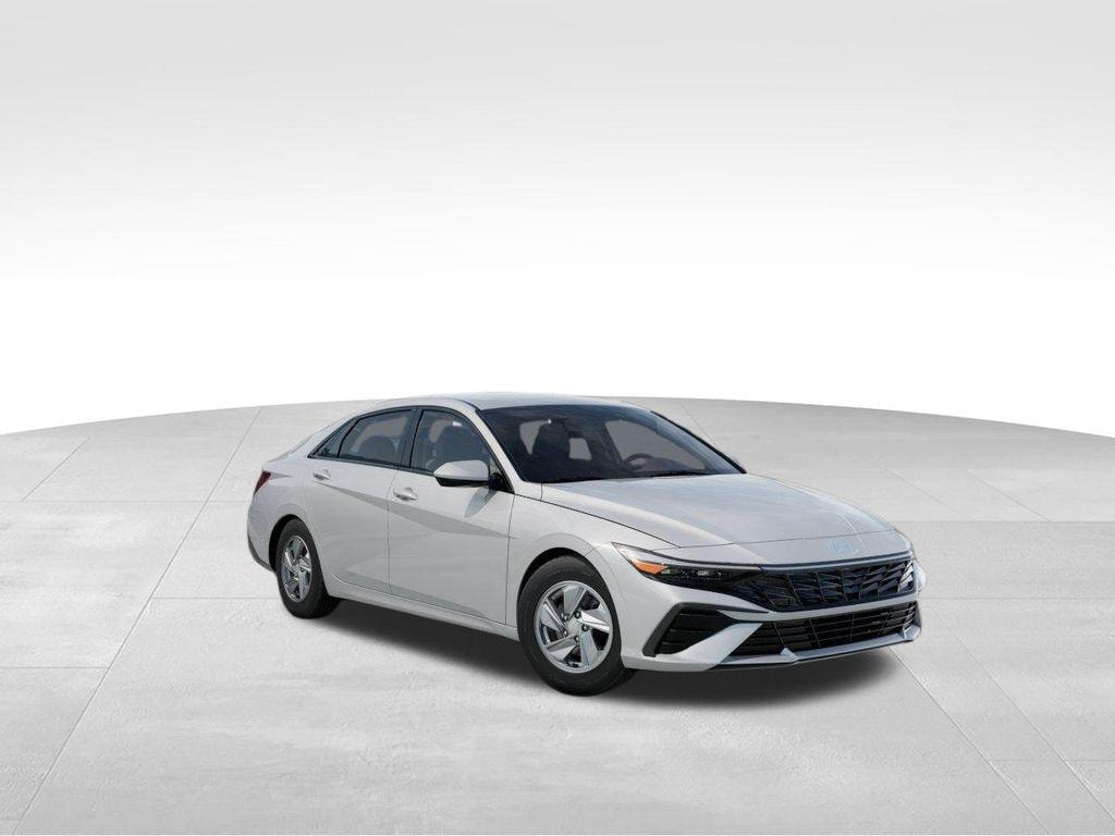 New 2026 Hyundai Elantra SE Sedan
