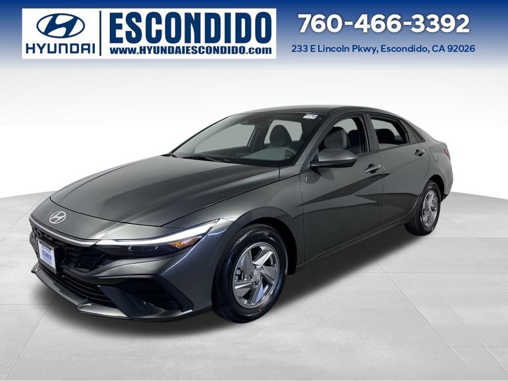 New 2026 Hyundai Elantra SE Sedan