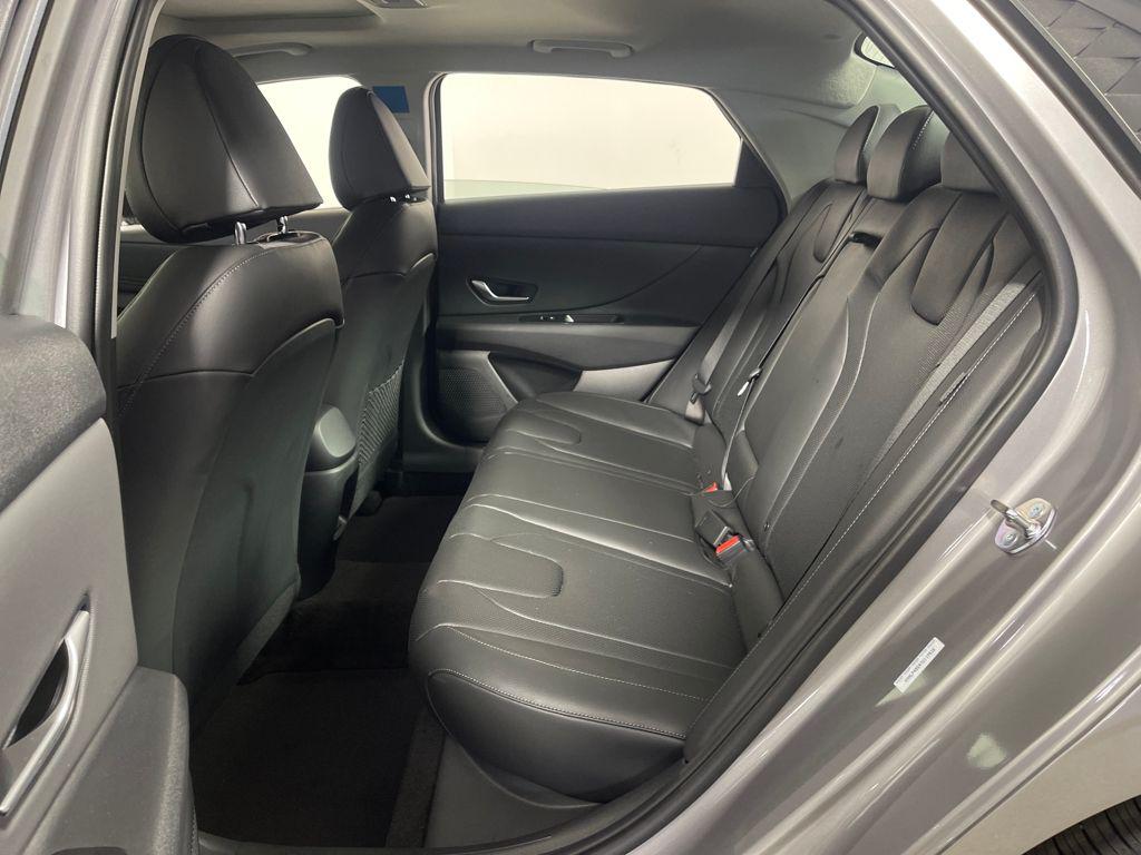 2026 Hyundai Elantra Limited - Photo 13