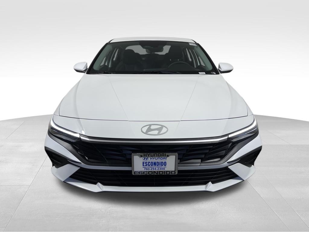 2026 Hyundai Elantra SE - Photo 8